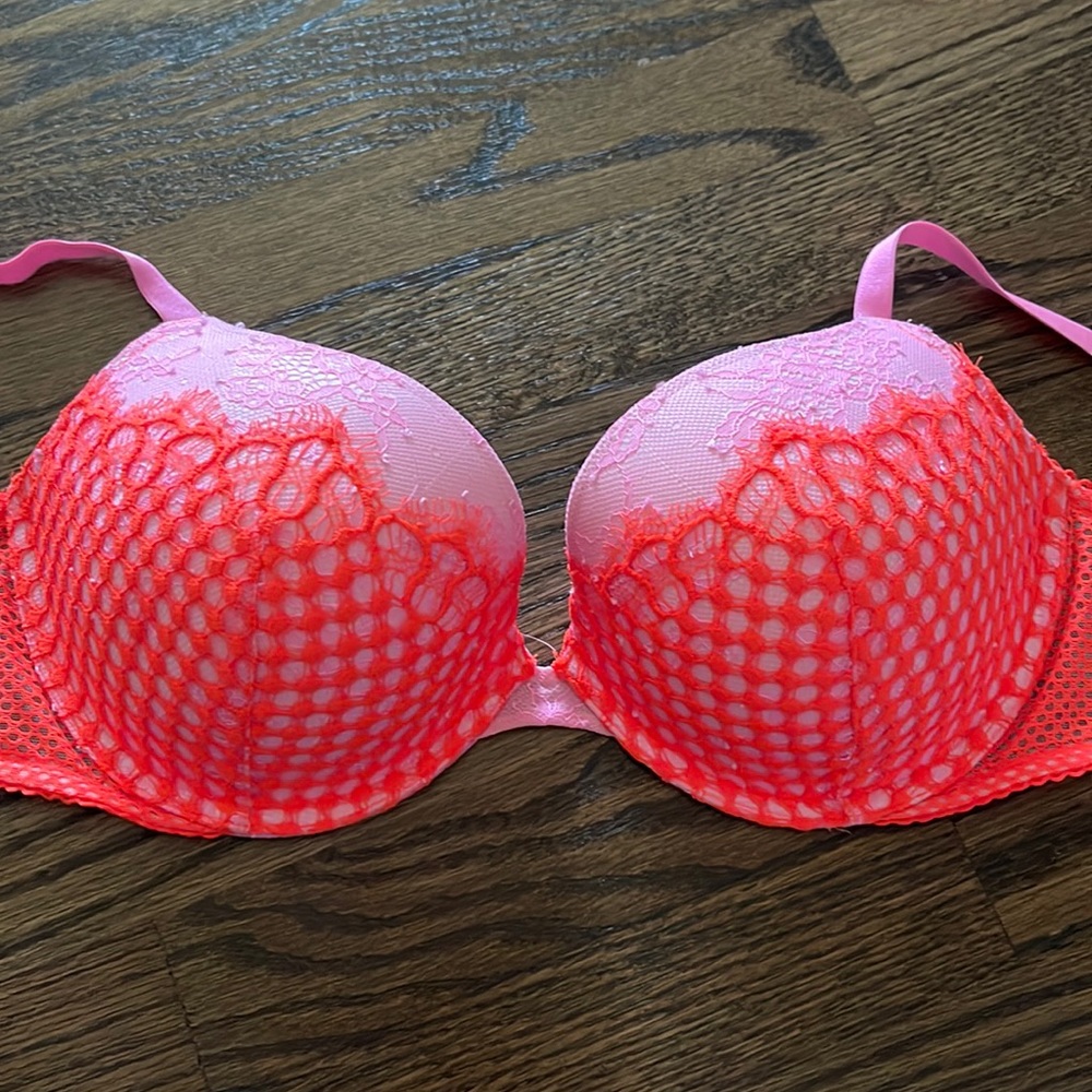 Women’s VS bra